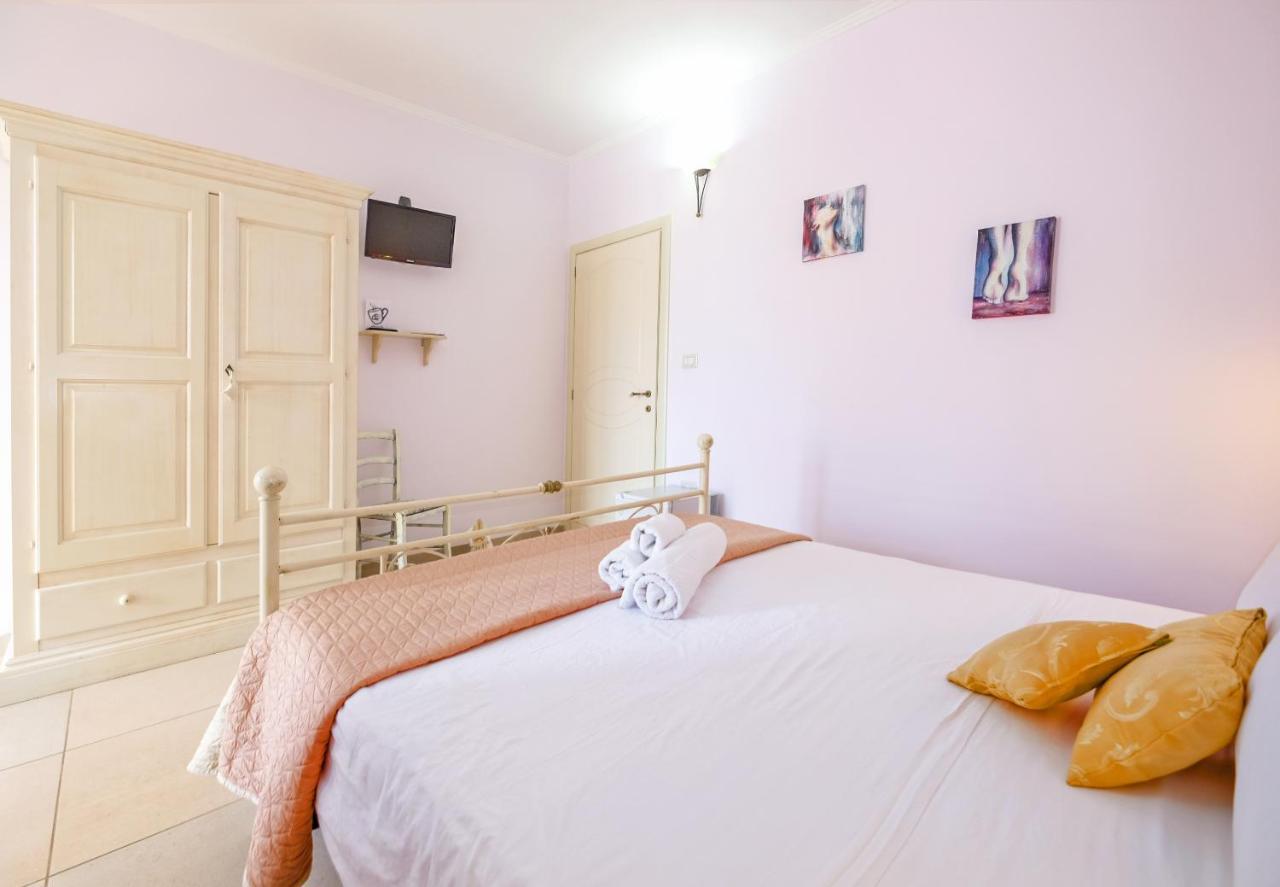 Bed and Breakfast Adua Art Castrignano del Capo Exterior foto