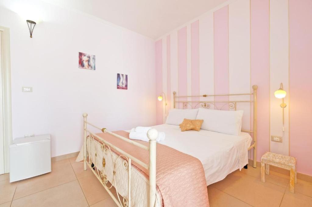 Bed and Breakfast Adua Art Castrignano del Capo Exterior foto